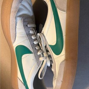 Nike Men's White and Green Sneakers with Gum Sole